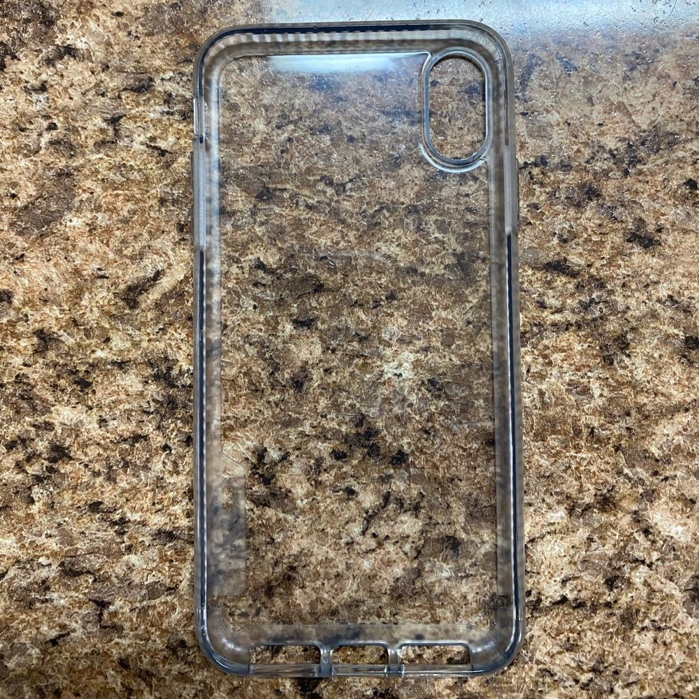 iPhone XS Max transparent case